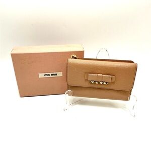 Miu Miu Beige Leather Bow Bifold Wallet #1140